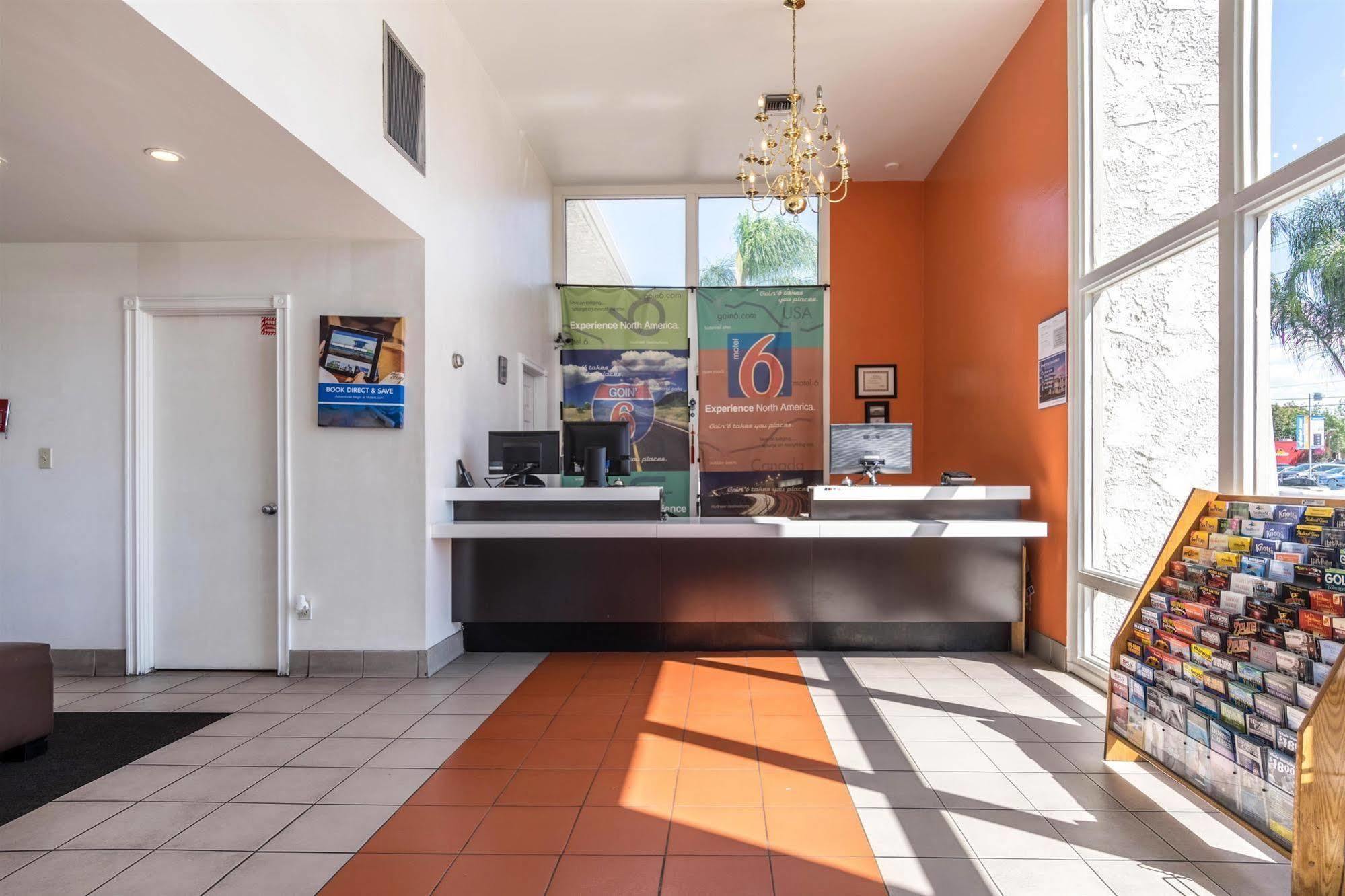Motel 6-Redlands, Ca Екстер'єр фото