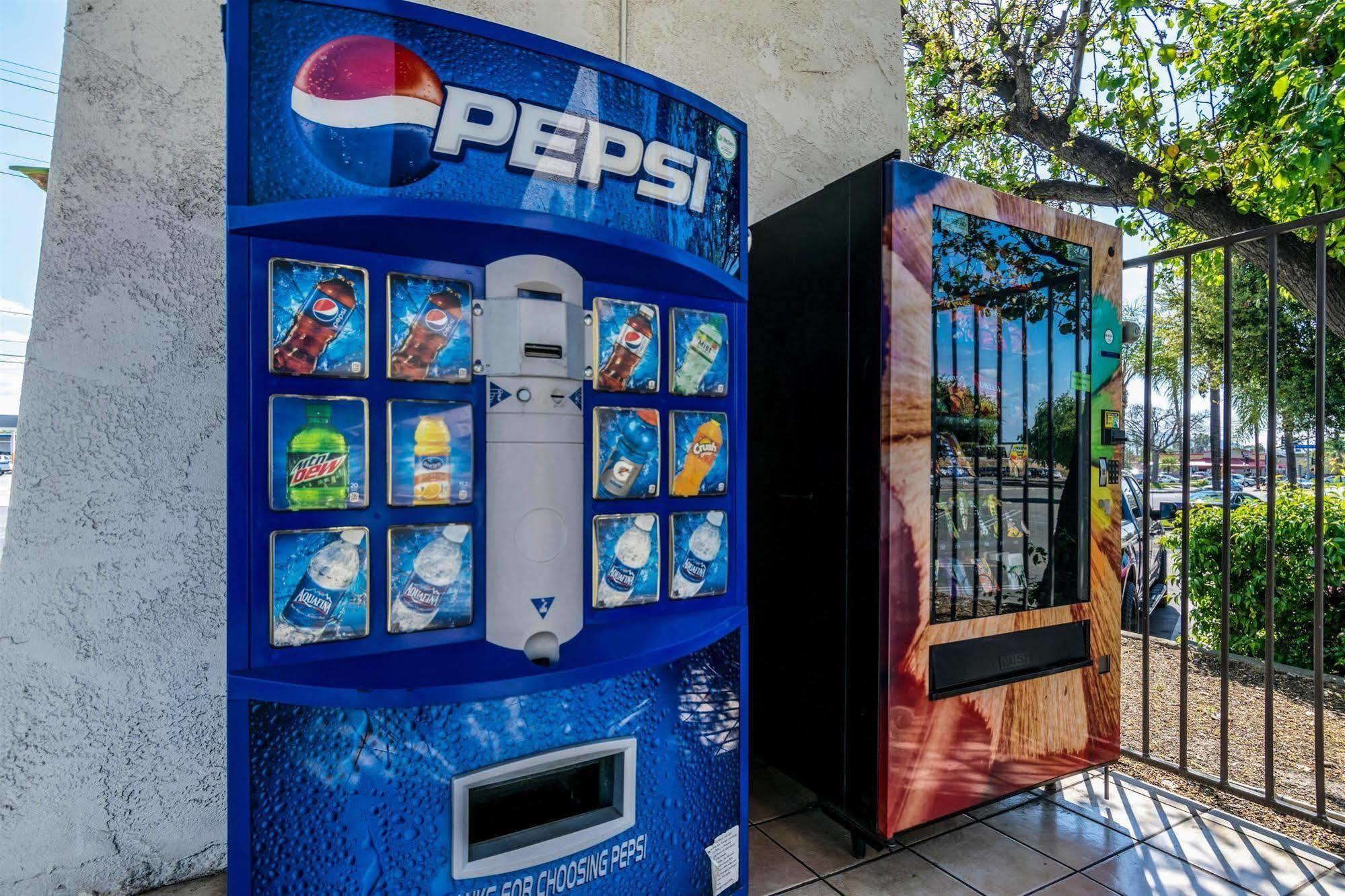 Motel 6-Redlands, Ca Екстер'єр фото
