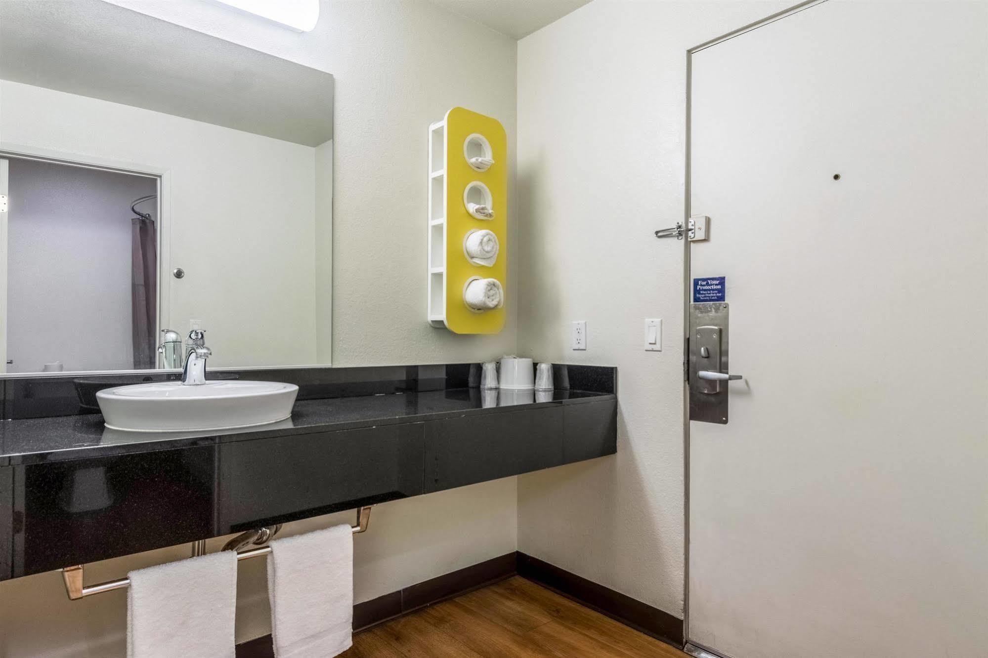 Motel 6-Redlands, Ca Екстер'єр фото