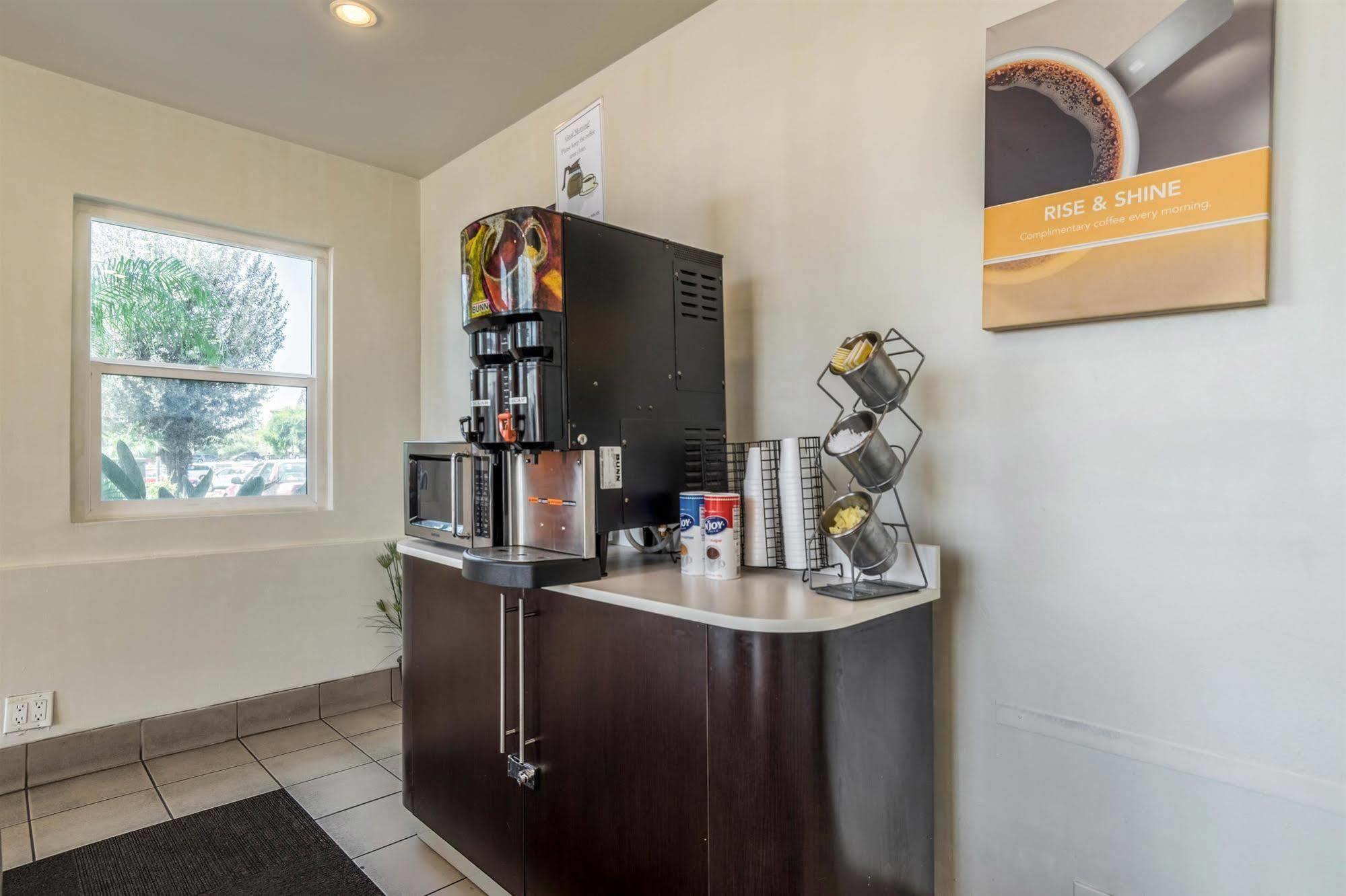 Motel 6-Redlands, Ca Екстер'єр фото