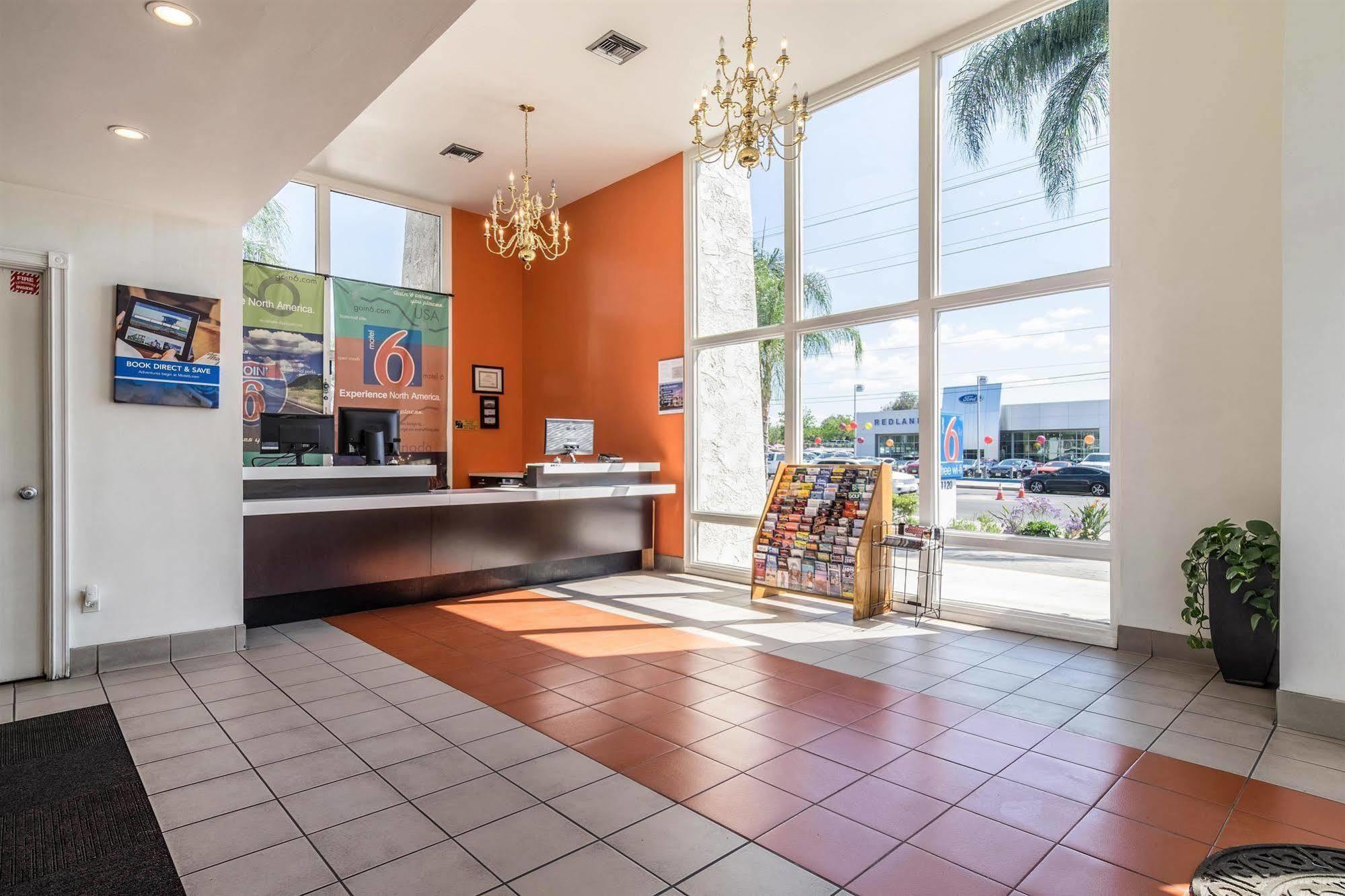 Motel 6-Redlands, Ca Екстер'єр фото