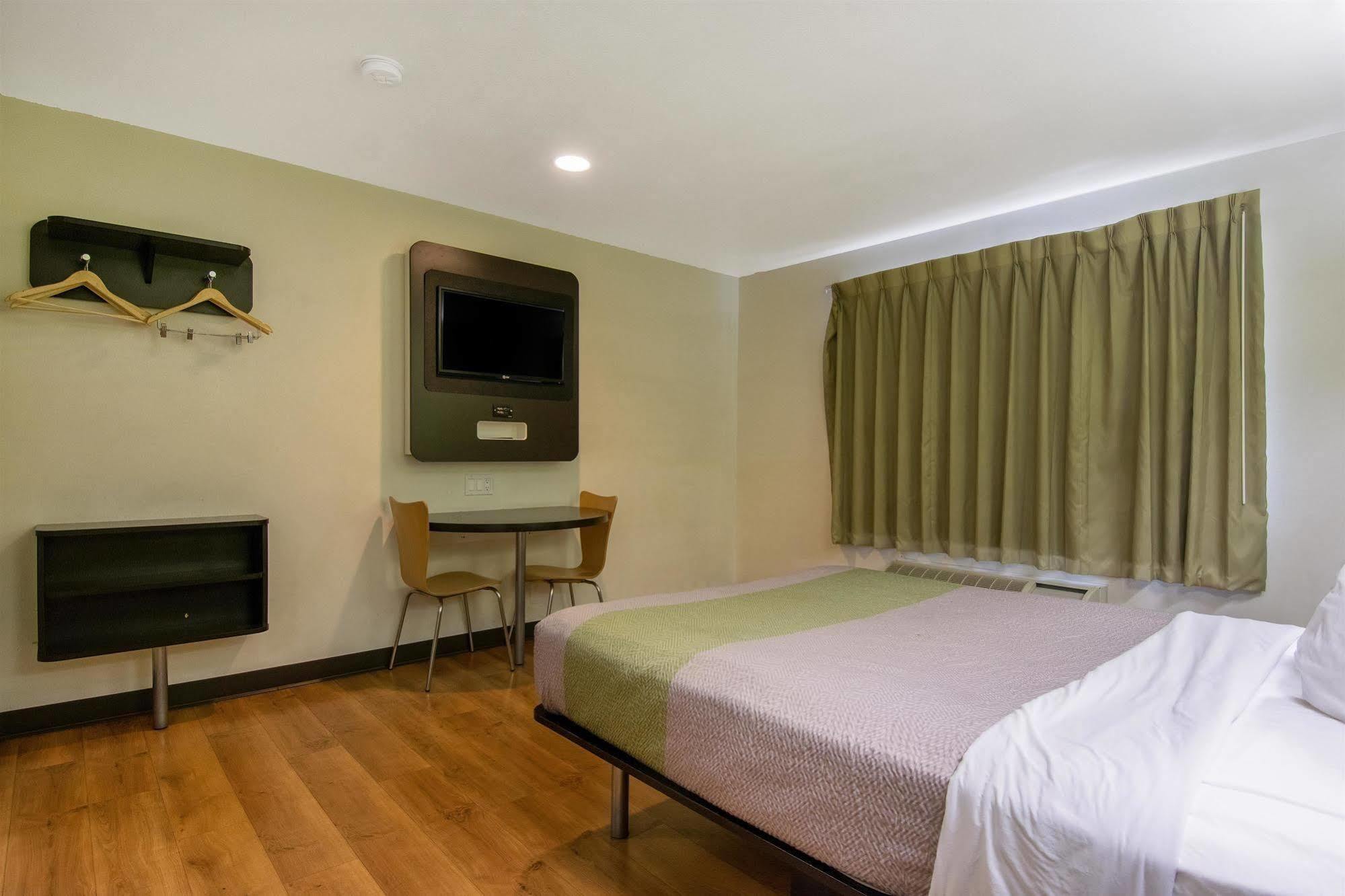 Motel 6-Redlands, Ca Екстер'єр фото