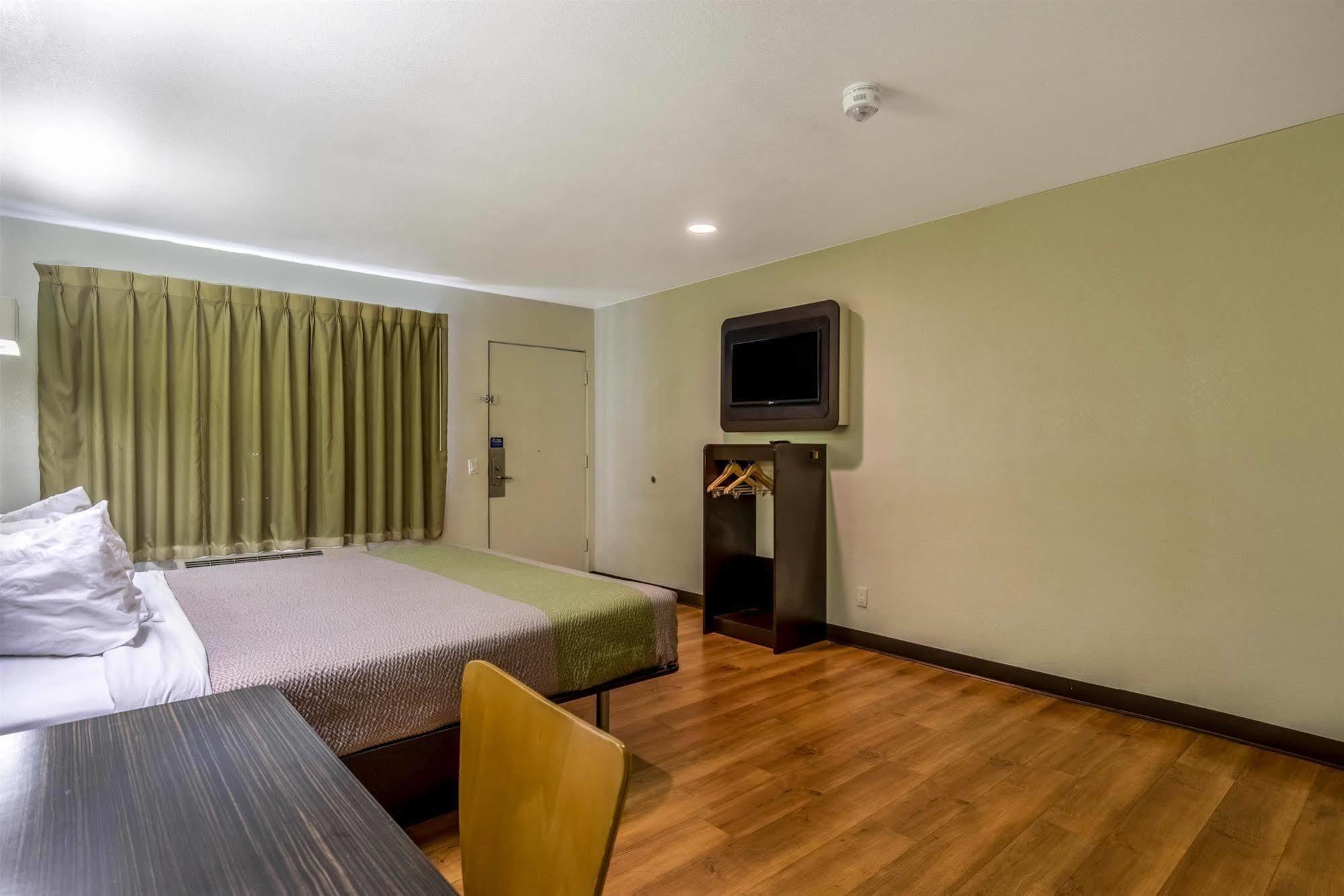 Motel 6-Redlands, Ca Екстер'єр фото