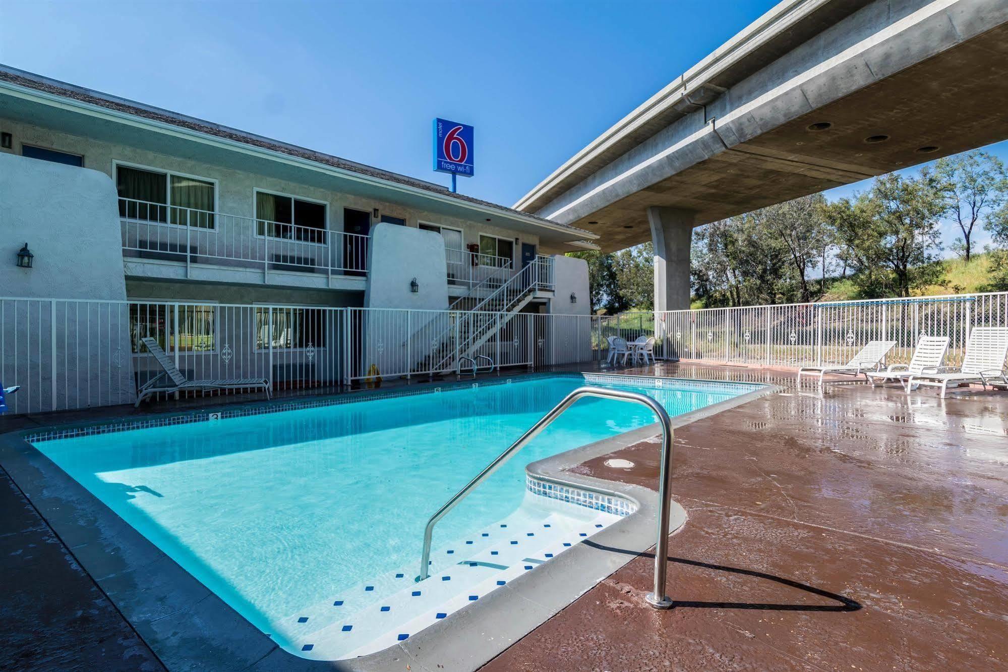 Motel 6-Redlands, Ca Екстер'єр фото