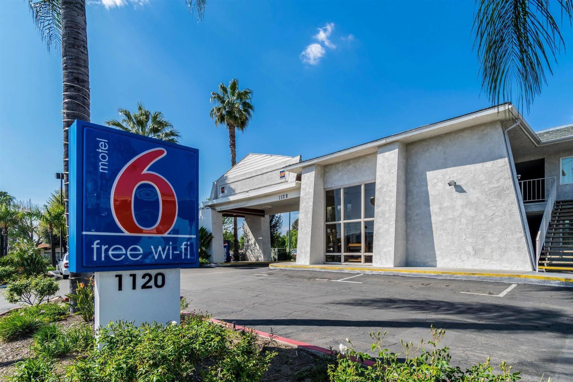 Motel 6-Redlands, Ca Екстер'єр фото